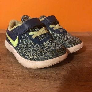 Toddler green and blue boy Nike sneakers size 9
